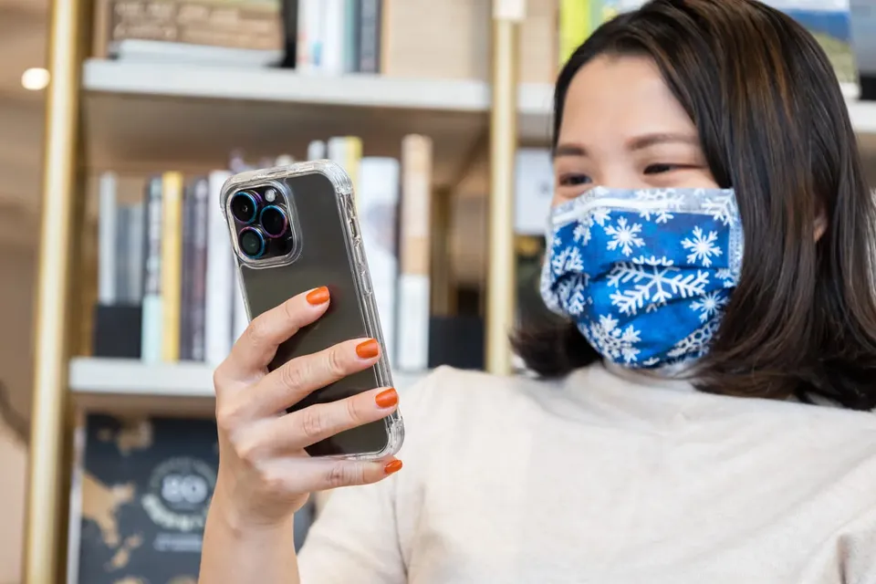 LazyCase透明支架手機保護殼值不得買？誰適合買？
